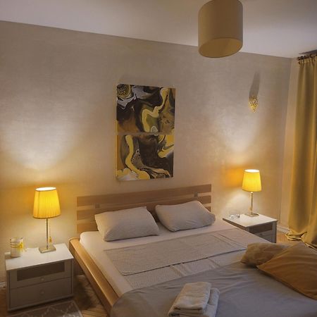 Sunflower Apartment Near Kiev Airport & Railway Station & Center City! Luaran gambar