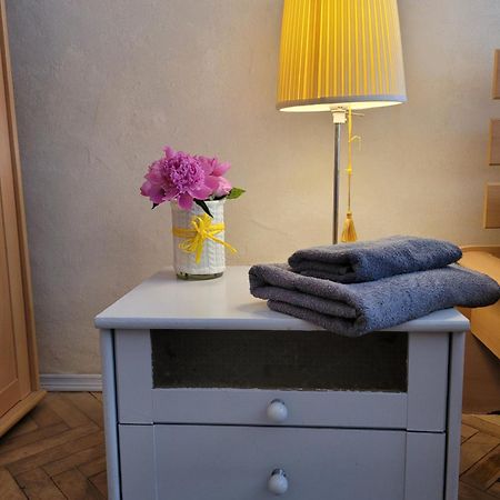 Sunflower Apartment Near Kiev Airport & Railway Station & Center City! Luaran gambar