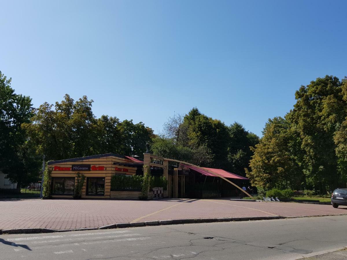 Sunflower Apartment Near Kiev Airport & Railway Station & Center City! Luaran gambar